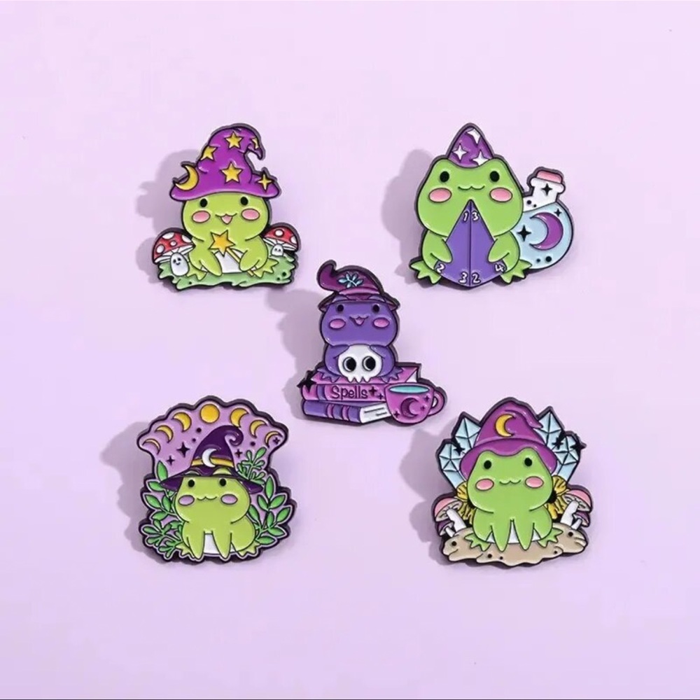 $2 FROG WITCH ENAMEL METAL PIN/BROOCH. NEW. $2 WITH ANY $10 ORDER OR MORE - Picture 3 of 16